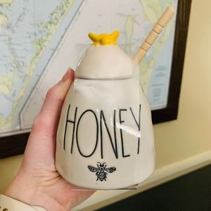 Rae Dunn Honey Bee Pot - new with tags